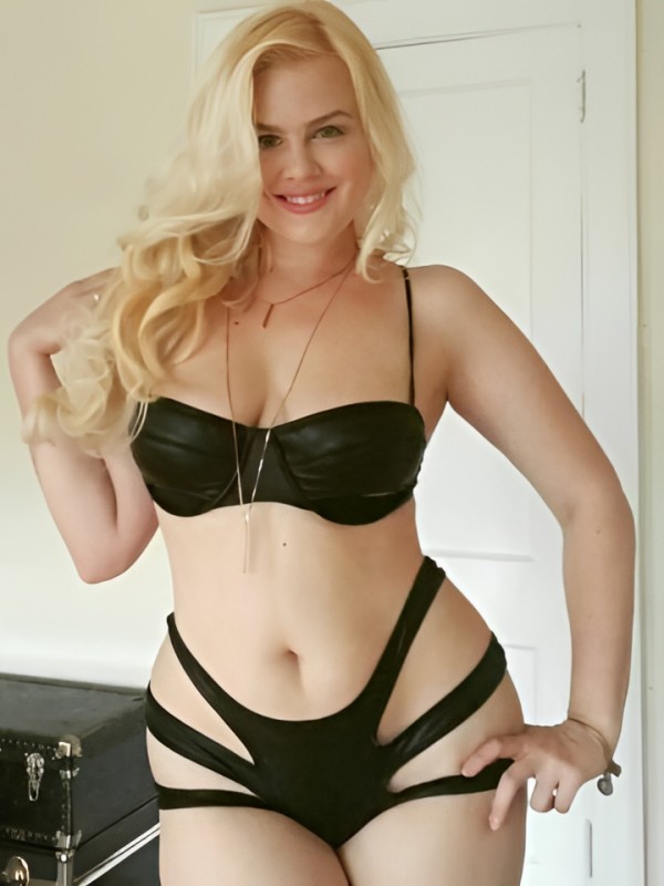 Ангелина привлекательная девушка из Александровска цена от 4000 руб