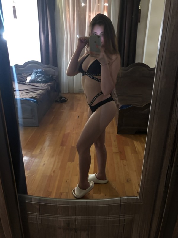 Елизавета привлекательная девушка из Александровска цена от 3000 руб