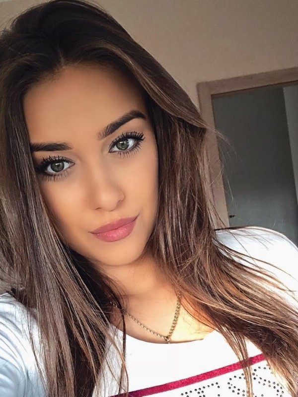 Катька привлекательная девушка из Александровска цена от 3000 руб