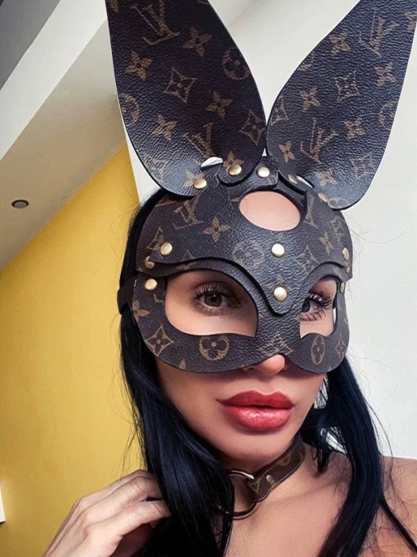 Анжела привлекательная девушка из Александровска цена от 3000 руб