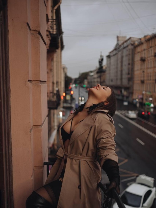 Лолита привлекательная девушка из Александровска цена от 5000 руб